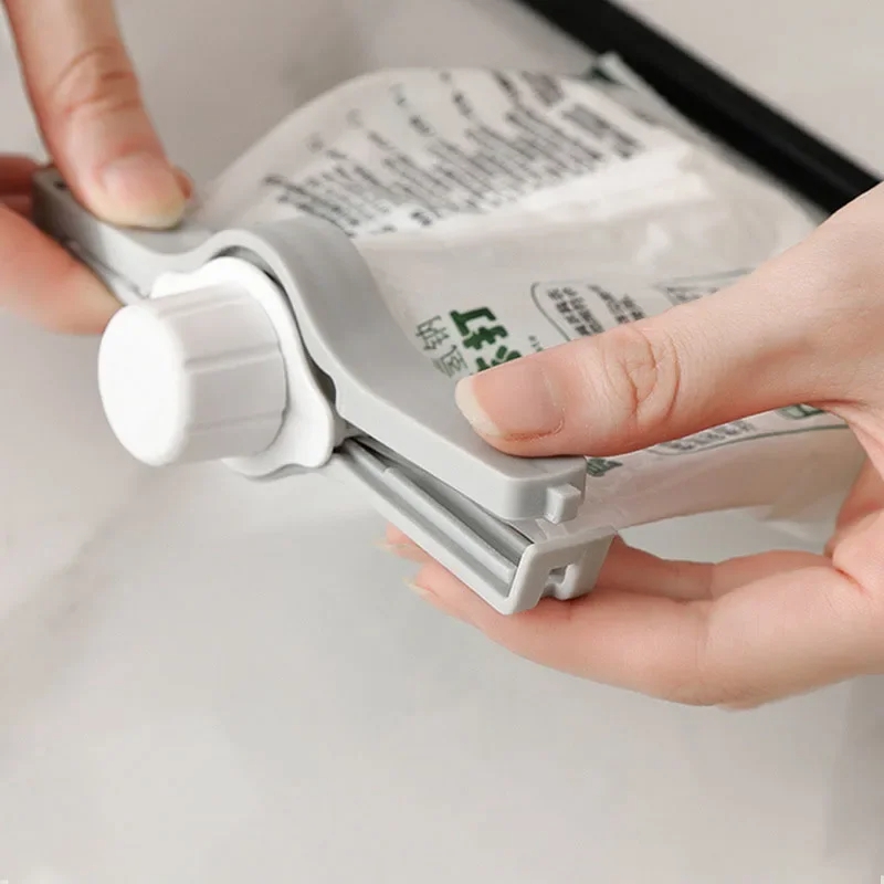 مشابك أكياس لحفظ الطعام والوجب - مراجعة Kitchen Gadgets For Seniors وسعره